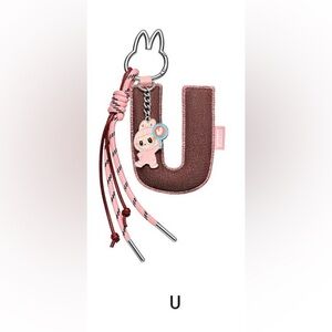 🟥 LABUBU “Pin For Love PENDANT” 🩷Letter “U”🤎Guaranteed 🆕Opened Box 🟥POP MART🟥